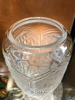 A stunning & rare Lalique France Hesperides pattern vase limited edition piece