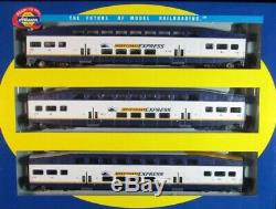 Athearn HO Scale 3 piece West Coast Express set (2 Coach, 1 Cab,)