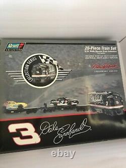 Dale Earnhardt 20 Piece Diecast Train Set HO Scale From Revell Collection