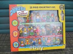 Greetings from The Simpsons Limited Edition Figures 25 Piece Collector's Box Set