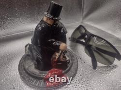 Jack the ripper limited edition piece of 1,000 signed Autograph