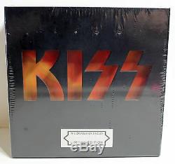KISS CASABLANCA SINGLES 74-82 (29X7 VINYL BOX SET 45RPM) + 26 piece Magnet Set