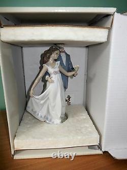 LLADRO 7642 Now and Forever Limited Edition 1995 Commemorative Piece Mint Boxed