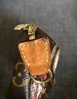 Louis Vuitton Limited Edition mini pochette Accessories Patch Canvas Pouch