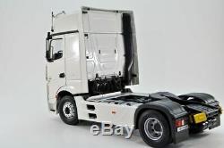 Mercedes Benz Actros Gigaspace 4x2 Truck 118 Scale Model Collectors Piece Bnib