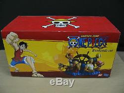 Shonen Jump One Piece Bookends Statue Set Limited edition NEW in box