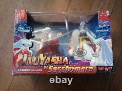 Toyami Inuyasha VS Sesshomaru hot topic limited edition figure set. All pieces