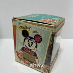 En français, cela se traduirait par : Ensemble de 3 pièces Vinylmation édition limitée non ouvert de Disney