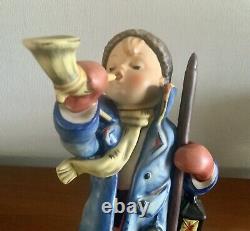 Grande figurine Goebel Hummel Hear Ye Hear Ye 15/11 8 de hauteur. Pièce en édition limitée