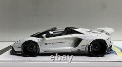 Lamborghini Aventador Liberty Walk Roadster Chameleon Blanc Limité à 50 Pièces