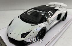 Lamborghini Aventador Liberty Walk Roadster Chameleon Blanc Limité à 50 Pièces