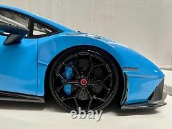 Lamborghini Huracan Novitec 1/18 Bleu Nila et Nero. Ltd à 59 sur 66 pièces.