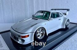 Porsche 964 RWB. Nez incliné Blanc avec intérieur vert Tiffany. Ltd 99 pièces.