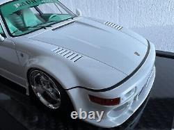 Porsche 964 RWB. Nez incliné Blanc avec intérieur vert Tiffany. Ltd 99 pièces.