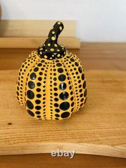 Sculpture de citrouille jaune de Yayoi Kusama Édition limitée Œuvre d'art de Naoshima