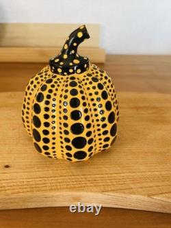 Sculpture de citrouille jaune de Yayoi Kusama Édition limitée Œuvre d'art de Naoshima