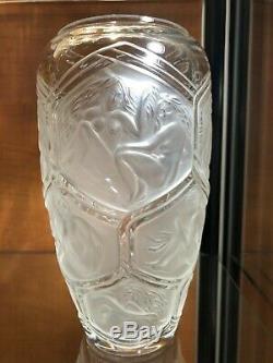 Un Superbe & Rare Vase Lalique France Modèle Hesperides Édition Limitée